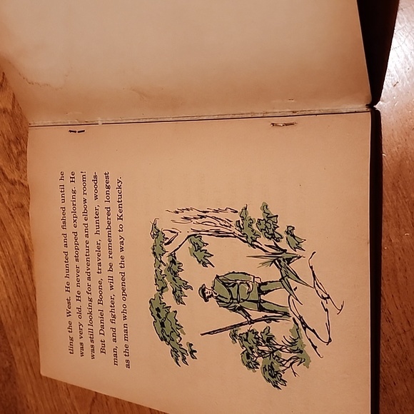 Daniel Boone Softcover Book - Picture 8 of 8